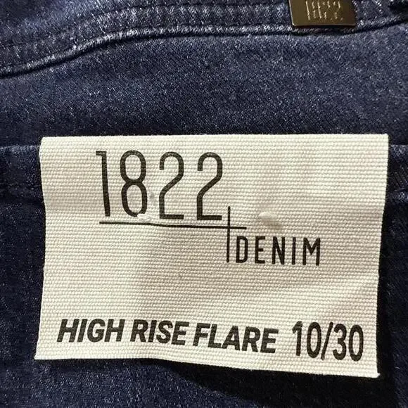1822 Denim size10/30High Rise Flare Jeans - Women's 10/30 29 1/2” inseam - Picture 4 of 6